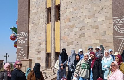 طالبات الأزهر الشريف بالمركز الثقافى الافريقى بأسوان