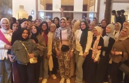 قطار الشباب يتوقف بالفتيات بالمركز الثقافى الافريقى بأسوان