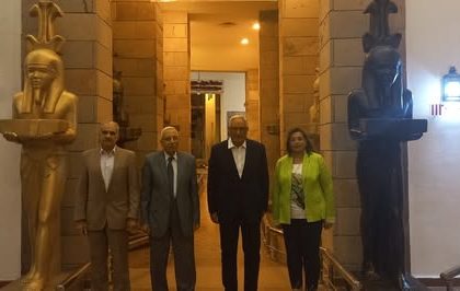 وزيرى التعليم والهجرة الاسبقان يزوران المركز الثقافي الافريقي