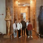 قائد قطاع اسوان العسكرى يزور المركز الثقافى الافريقى